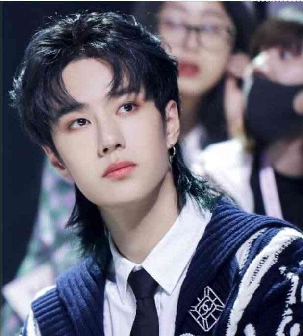 影视创作全解析：AI智能辅助下的剧本编写与优化指南
