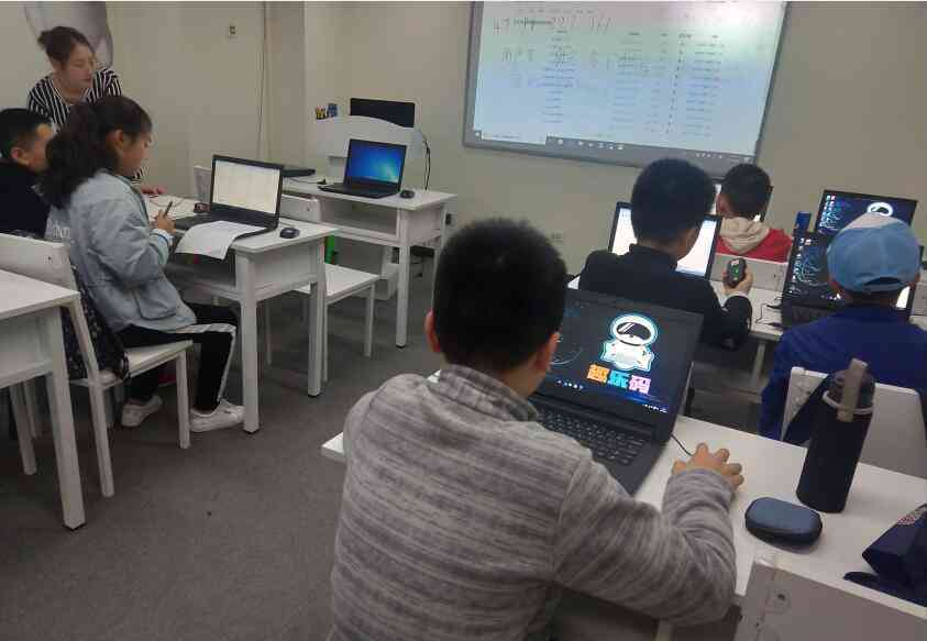 广州市海珠区智能编程培训：专业培训机构助力AI技能提升