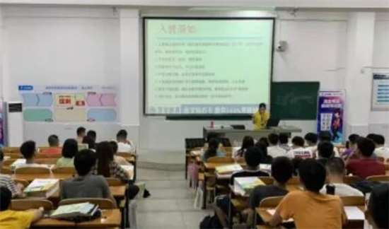 智学教育培训学校：全面课程体系与越教学资源，助力学生全面提升