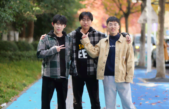 ai合照生成兄弟俩