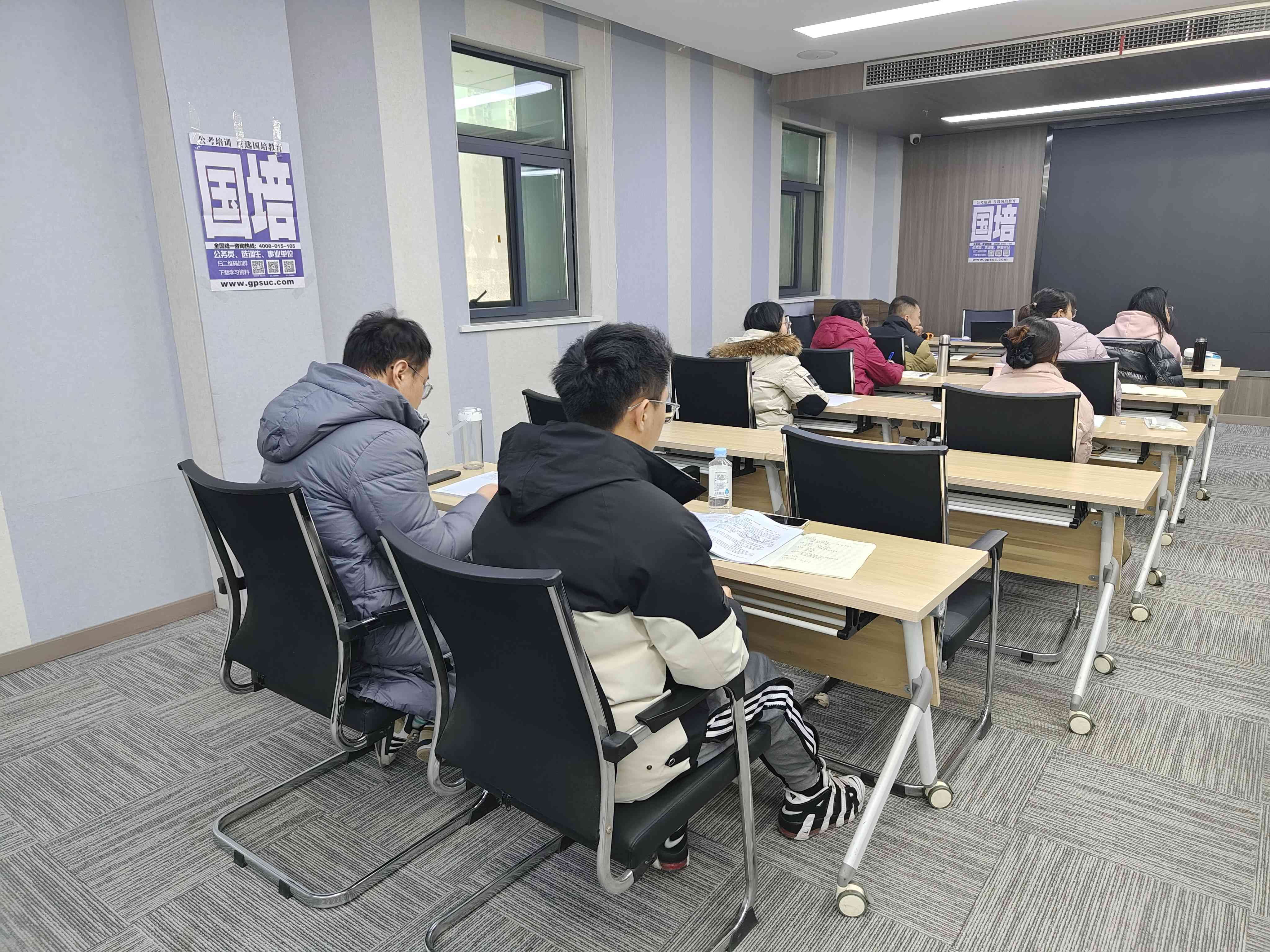 ai公务员考试培训
