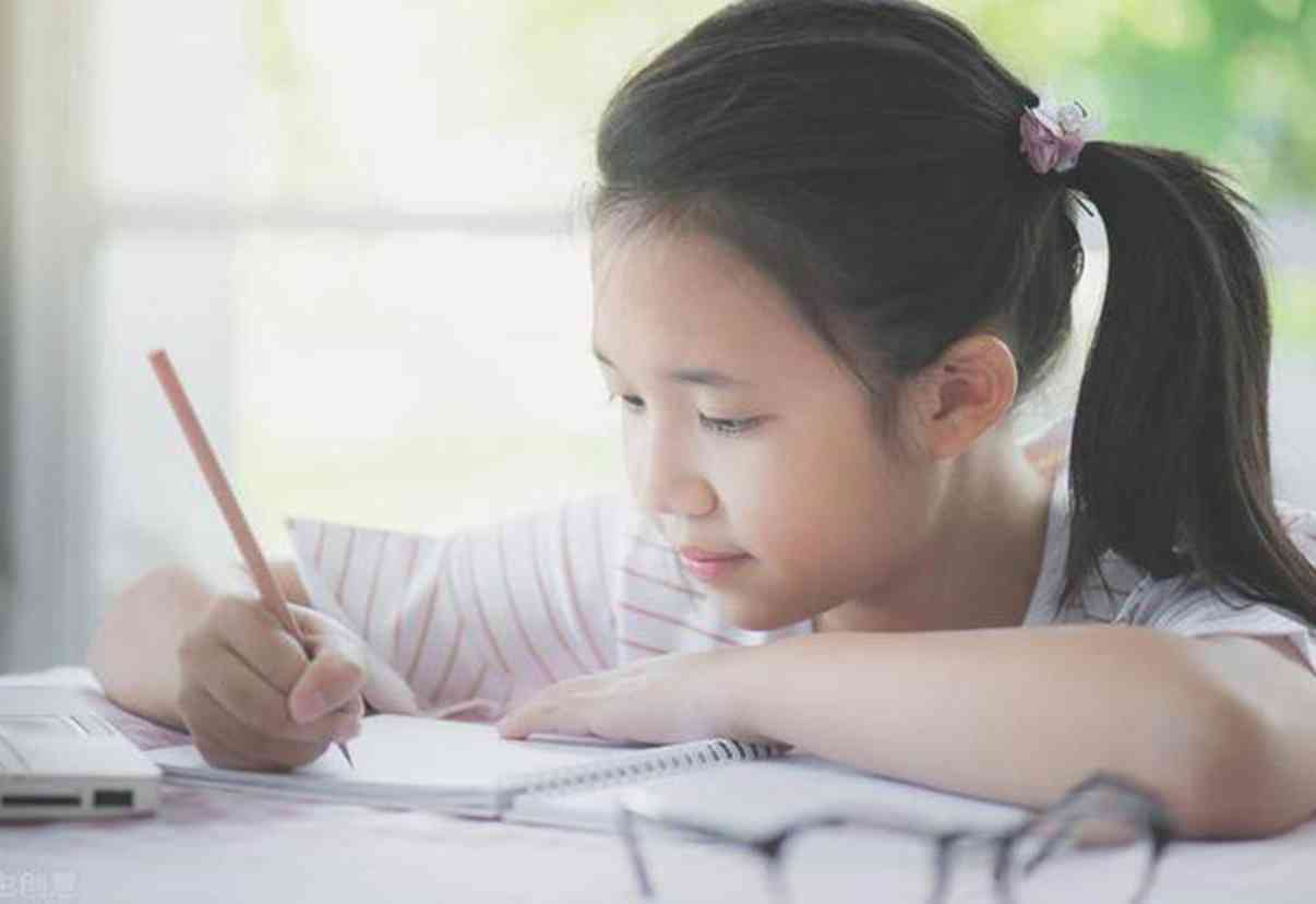 教小孩写作文的小技巧：全面方法与实用策略