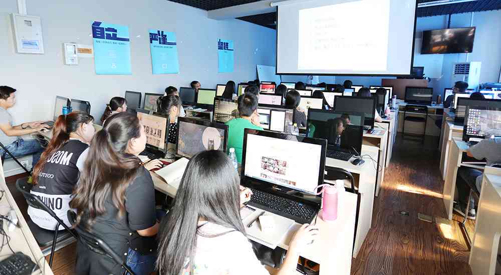 河南信阳UIUX设计师职业技能培训中心 - 专业课程与实践教学一站式服务