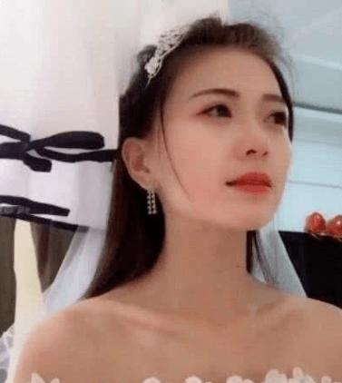 一站式婚纱定制软件：自动生成、编辑与打印，满足个性化婚纱设计需求