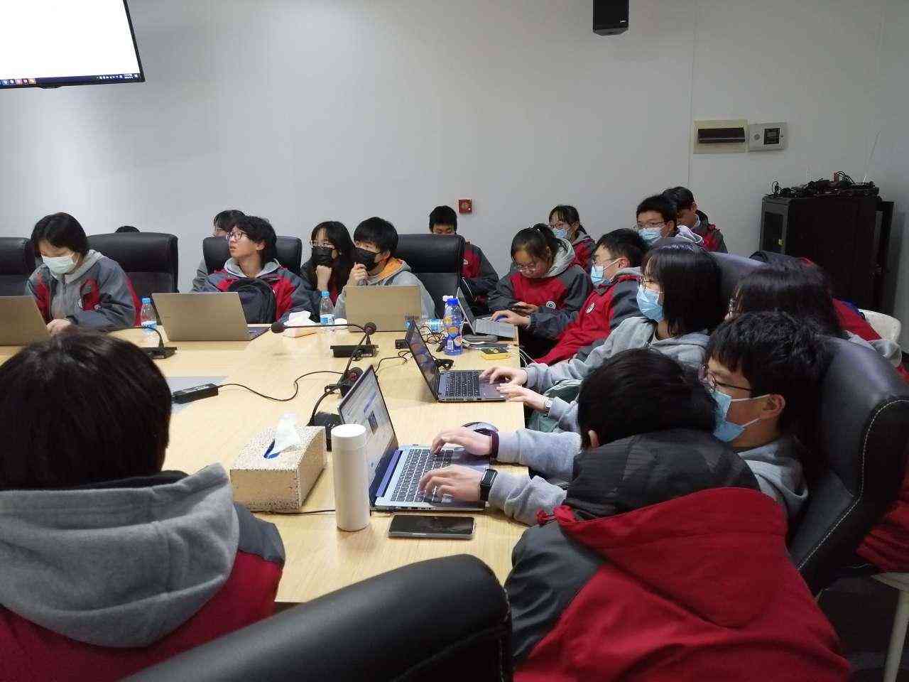 ai职业照生成软件：免费制作职业照片