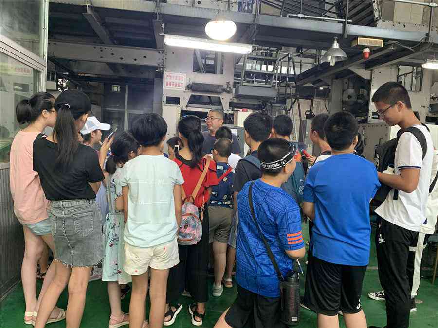 多功能词创作与编辑工具：一键解决词创作、校对与排版问题