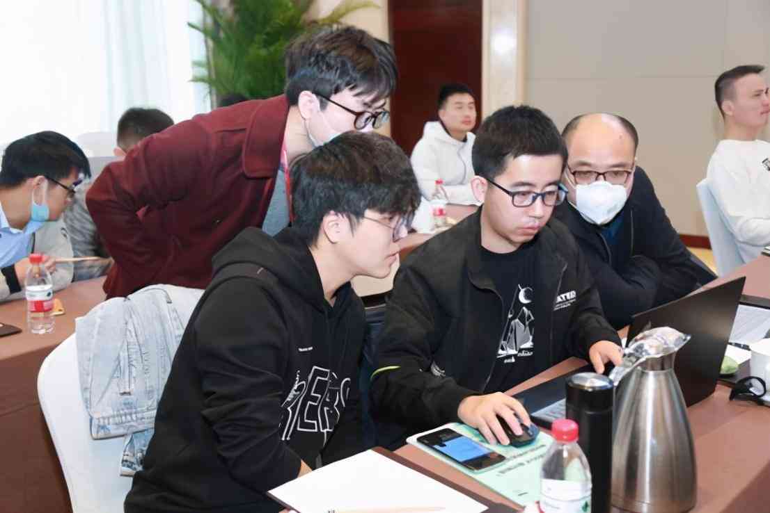 揭秘AI培训市场：为何众多机构纷纷涌现，以及如何选择合适的AI学平台