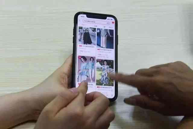 AI手机应用如何生成未来老年容貌？探索一键预测老化效果的神器