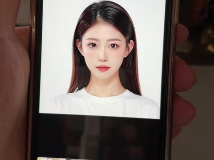 轻颜AI抖音写真与证件照生成入口：在哪里拍证件照品质写真照片