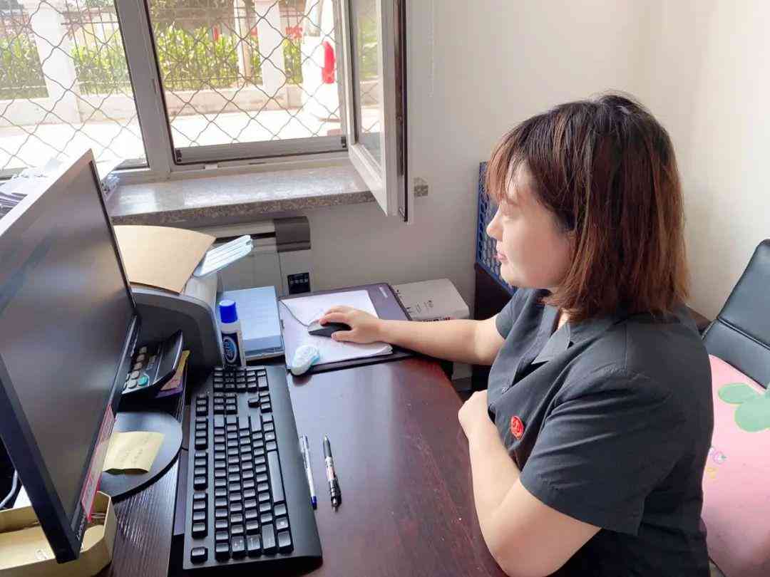 微信智能写作助手：文章生成工具箱，网人都在用的最新资讯助手