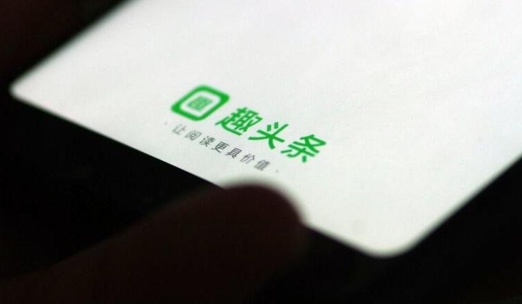 掌握影视解说文案秘诀：打造个性化解说，全方位提升内容吸引力与观众粘性