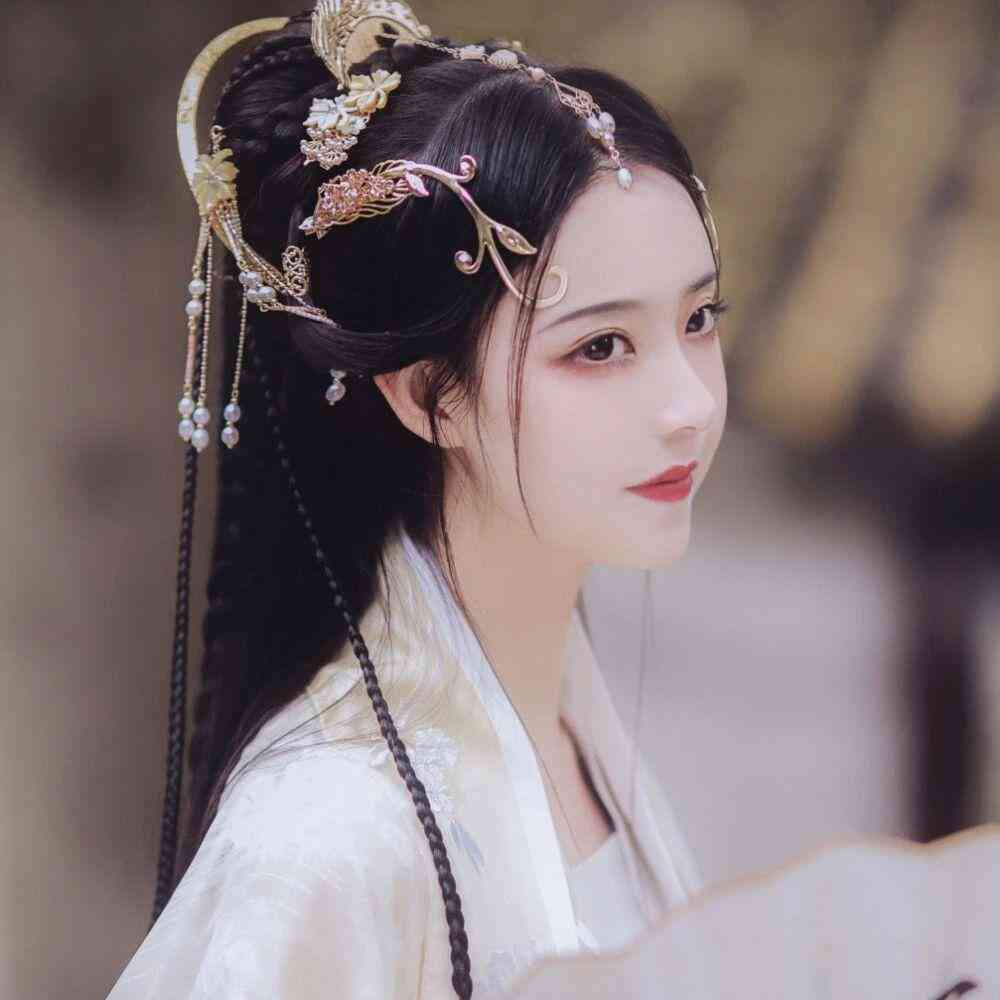 一键免费生成真人头像：AI技术打造高清照片，打造专属视频角色！