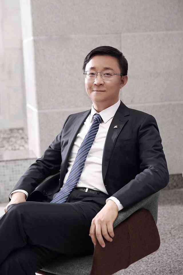 华为讯飞携手打造：智能专属人工智能智慧办公系统