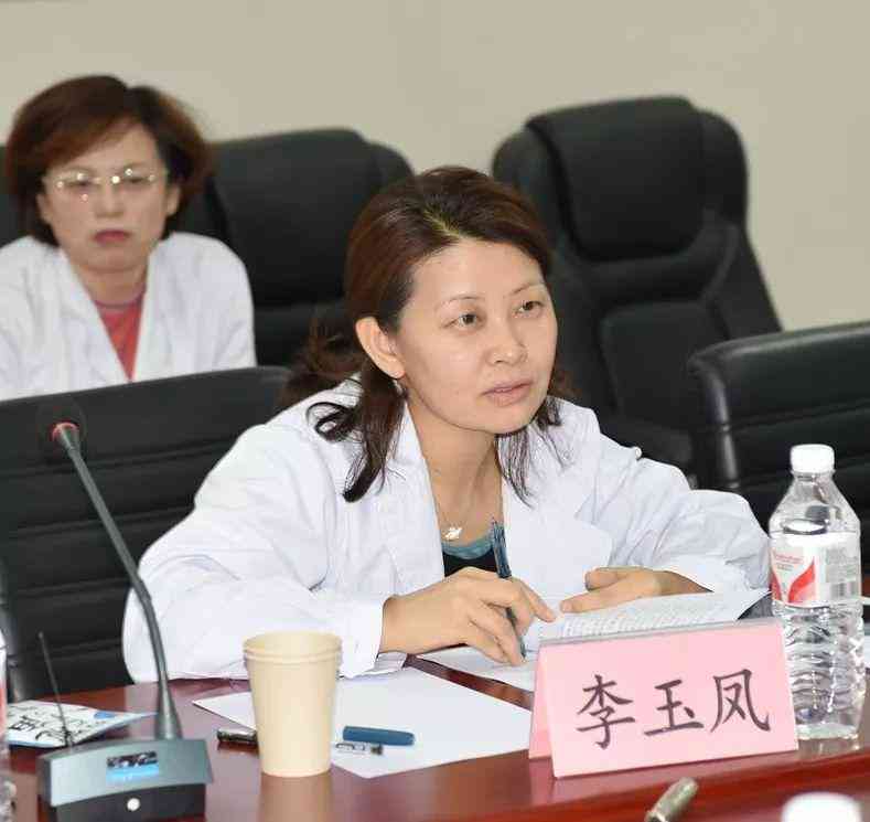 开题报告会看吗：如何审查、是否难过、有无检查及能否参考稿子与论文关联性