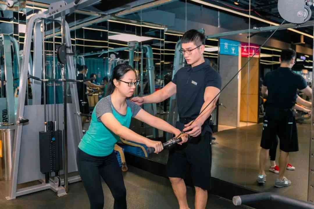 智能健身教练：全方位私教仪器介绍与文案攻略