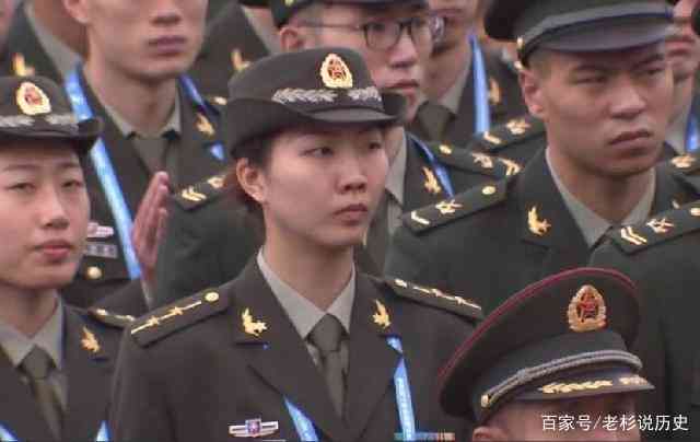 军人英姿装点军装：唯美句子文库，赞美军人的人与装