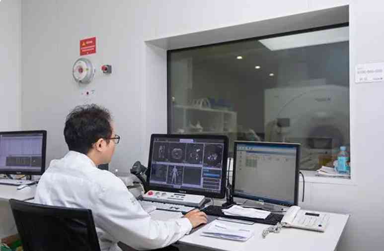 AI辅助核磁共振检测：报告生成速度与常规检查流程全面解析