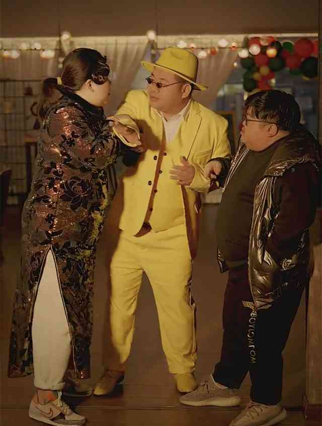 婚纱照拍摄趣味文案大全：轻松打造独特搞笑婚纱照，解决所有创意灵感需求