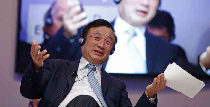 如何操作华为手机相册中的AI创作功能：详解在哪里打开及具体步骤