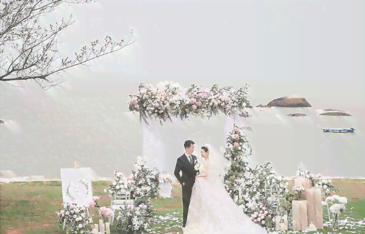 我们打造美的婚纱设计，记录爱情福的婚纱照瞬间——专属你的婚礼文案短句