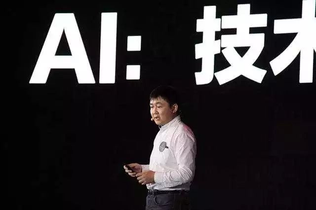 AI时代：内容创作者如何把握新机遇与挑战，全面解析AI赋予的无限可能