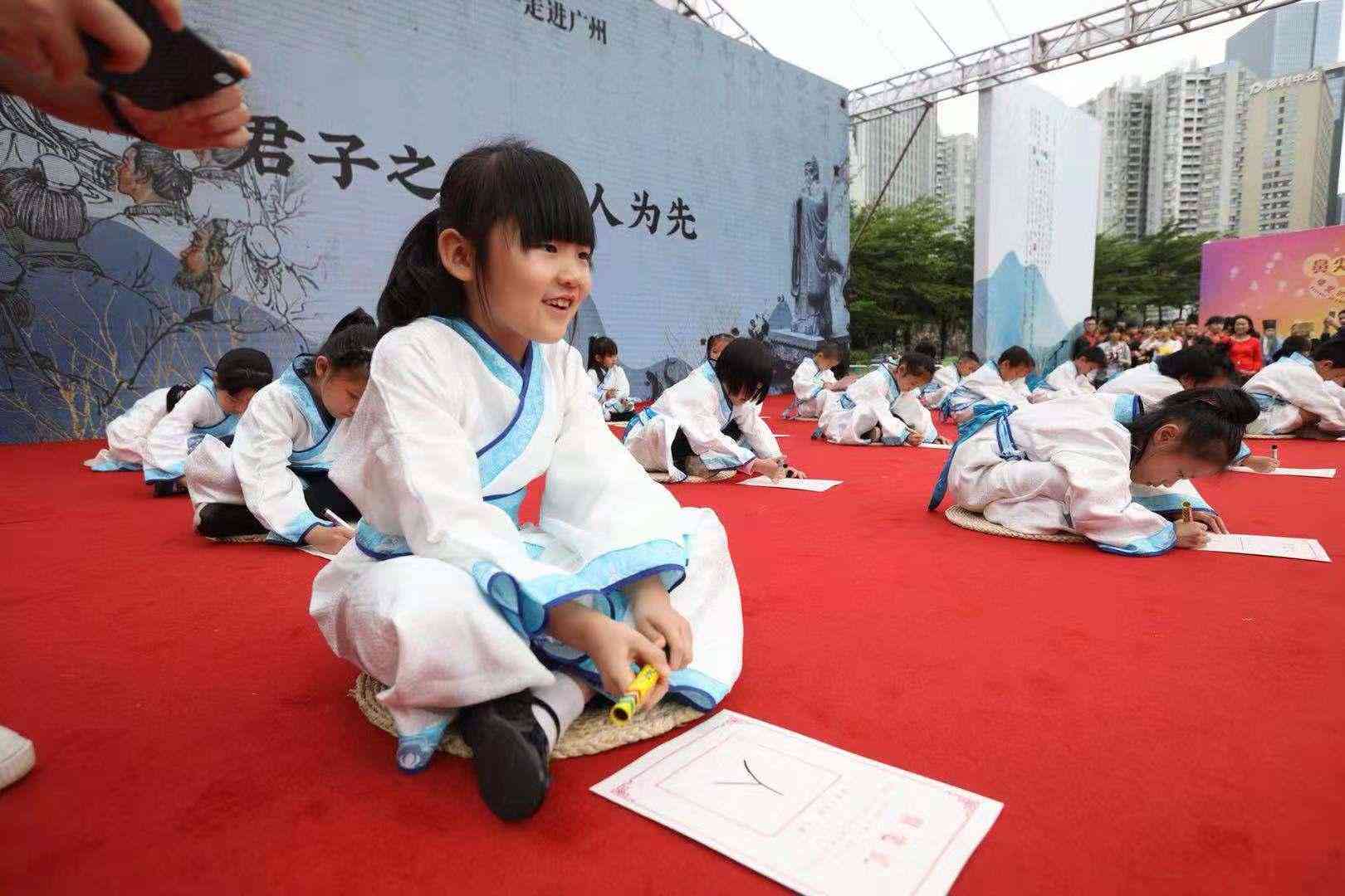 杭州启智书写墙科技：创新智能书写解决方案提供商