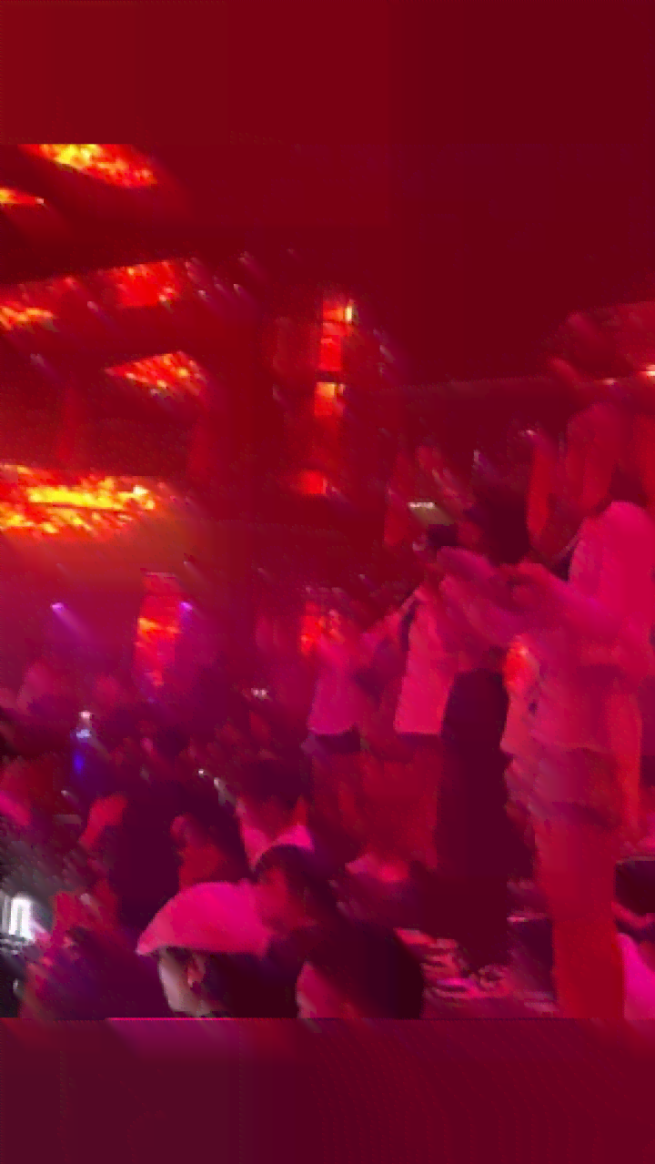 酒吧直播文案ai：嗨翻现场直播，蹦迪Livehouse酒吧狂欢夜