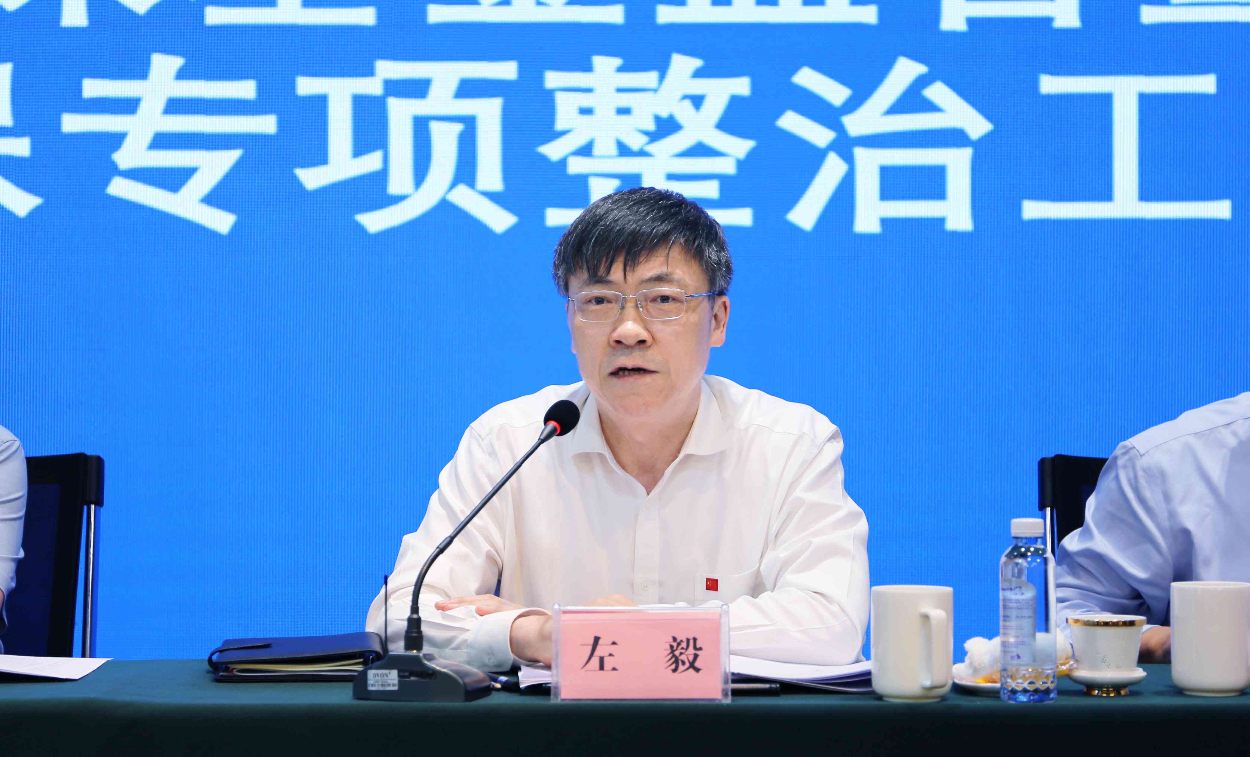 推进智能监管：构建智能监管平台及措，实现监管智能化与科技融合