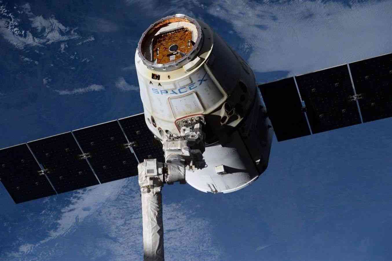 免费：科幻太空飞行模型，探索宙飞船与飞行器之旅
