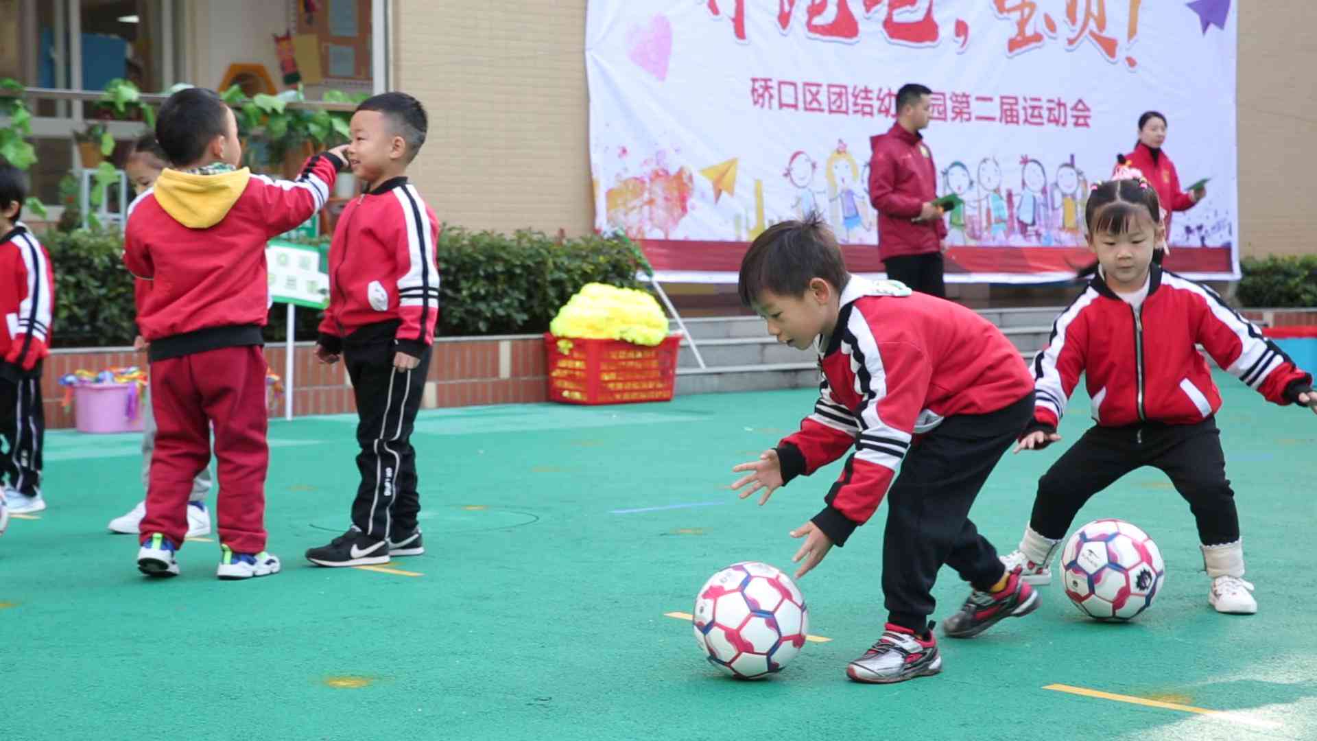 足球案例分析：涵幼儿园至高中生范文及题目精选