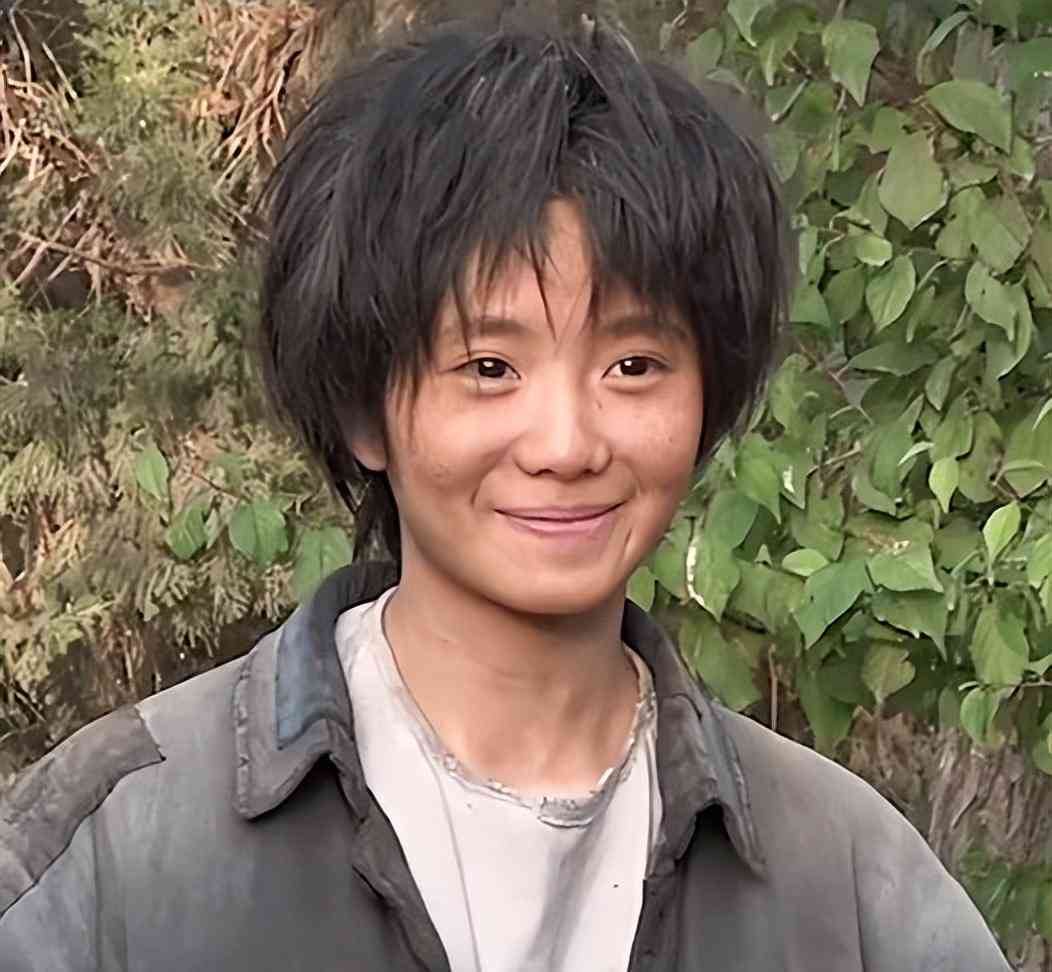 全方位穿搭指南：实用文案句子与时搭配技巧解析