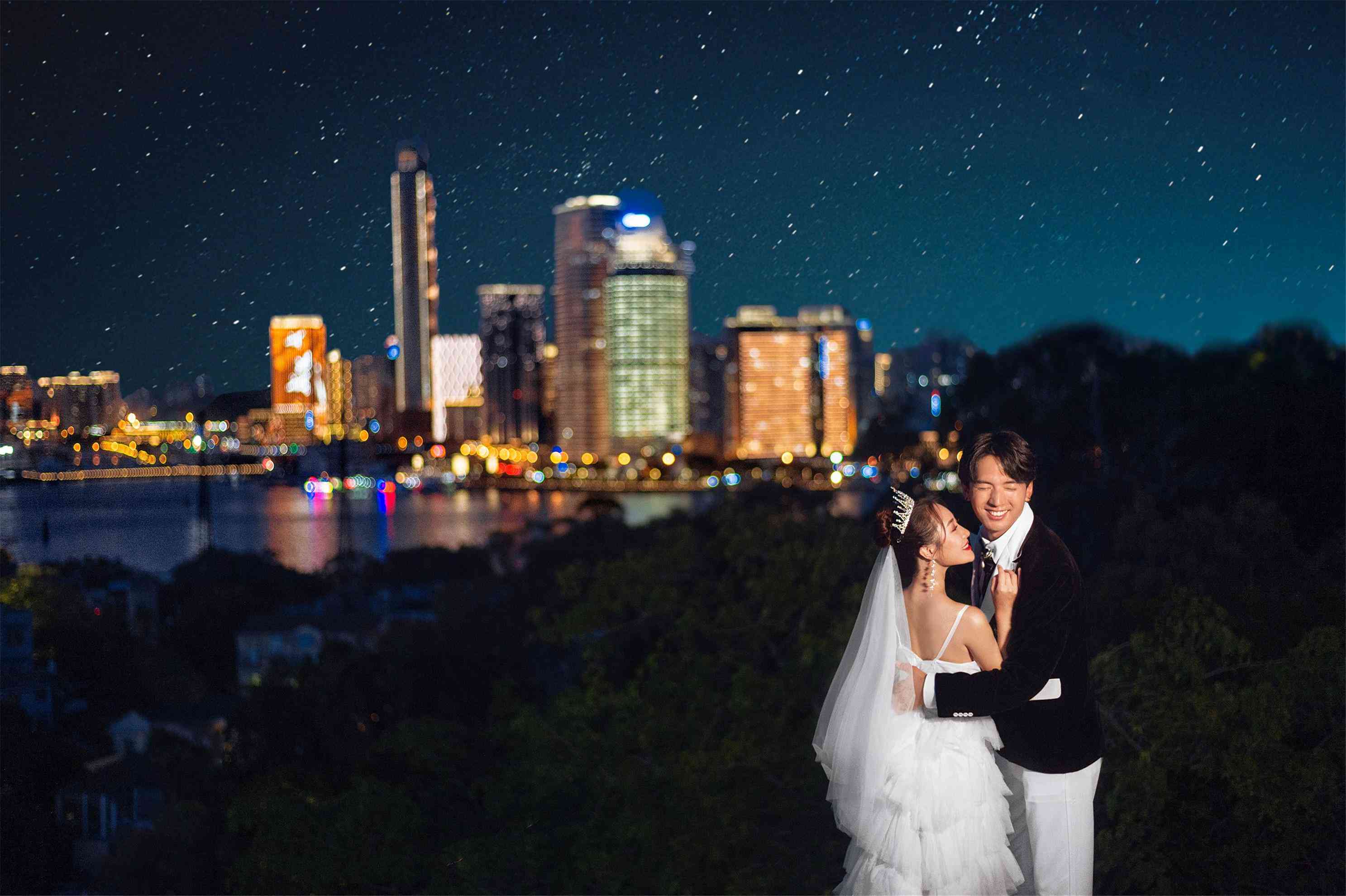 一键结婚照自动生成软件：自己轻松打造完美婚照婚纱照片