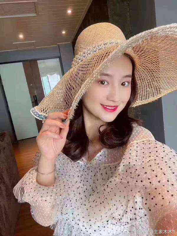 揭秘木木子真实身份：木木与木子联手打造热门视频背后的故事