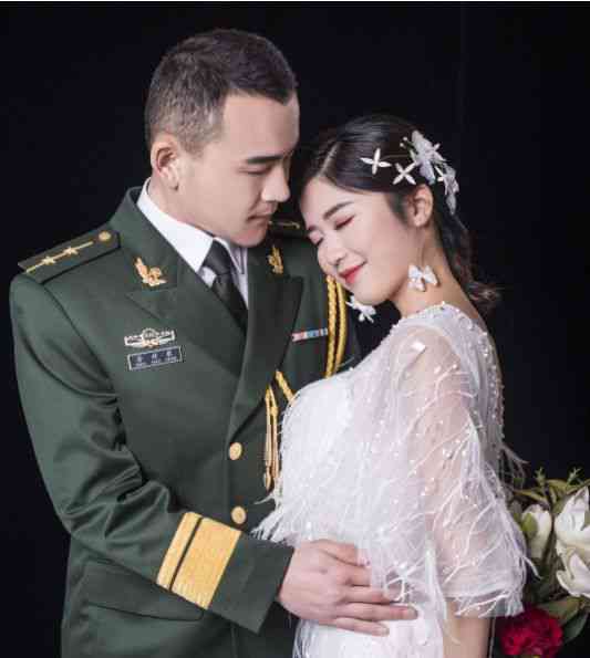 捕捉每一刻福：我们为你们记录婚纱照中的每一个浪漫瞬间与爱情故事