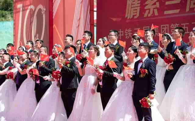 捕捉每一刻福：我们为你们记录婚纱照中的每一个浪漫瞬间与爱情故事