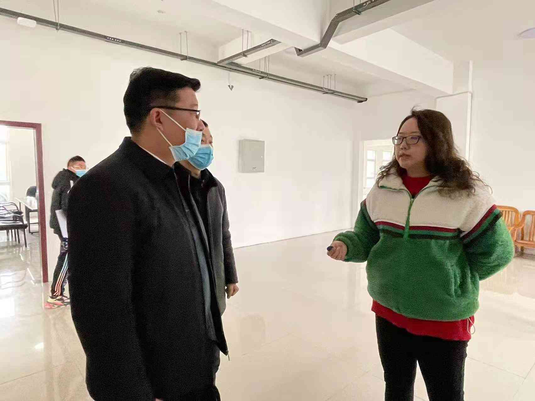 三方同等责任能否认定工伤等级及伤残，如何分配责任比例