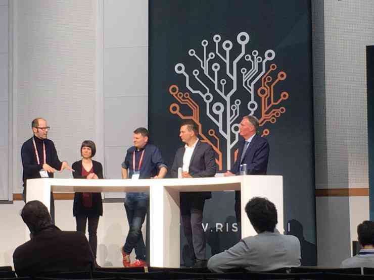 '掌握智能会议AI创作工具：轻松提升会议效率与内容创作质量'