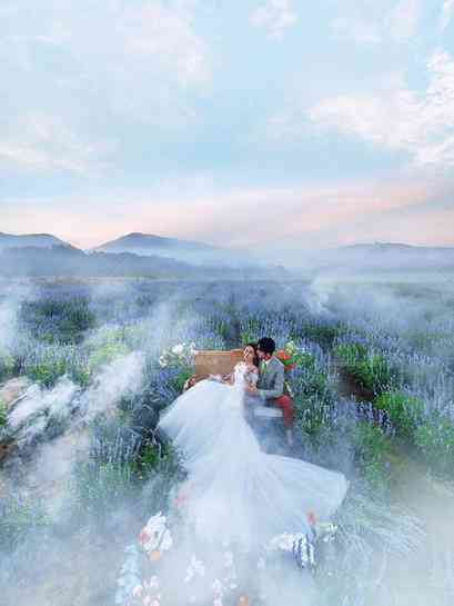 梦幻水彩风格：浪漫婚纱画意摄影