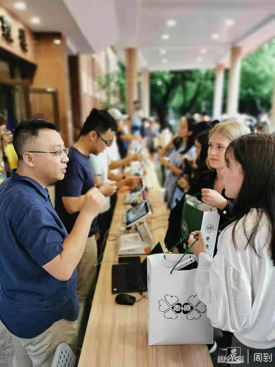 ai软件结课报告怎么写：完整撰写指南与示例分析