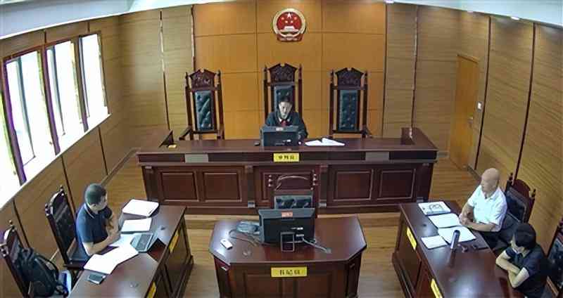 上班同等责任认定工伤吗合法吗：上班路上同等责任如何认定及赔偿标准