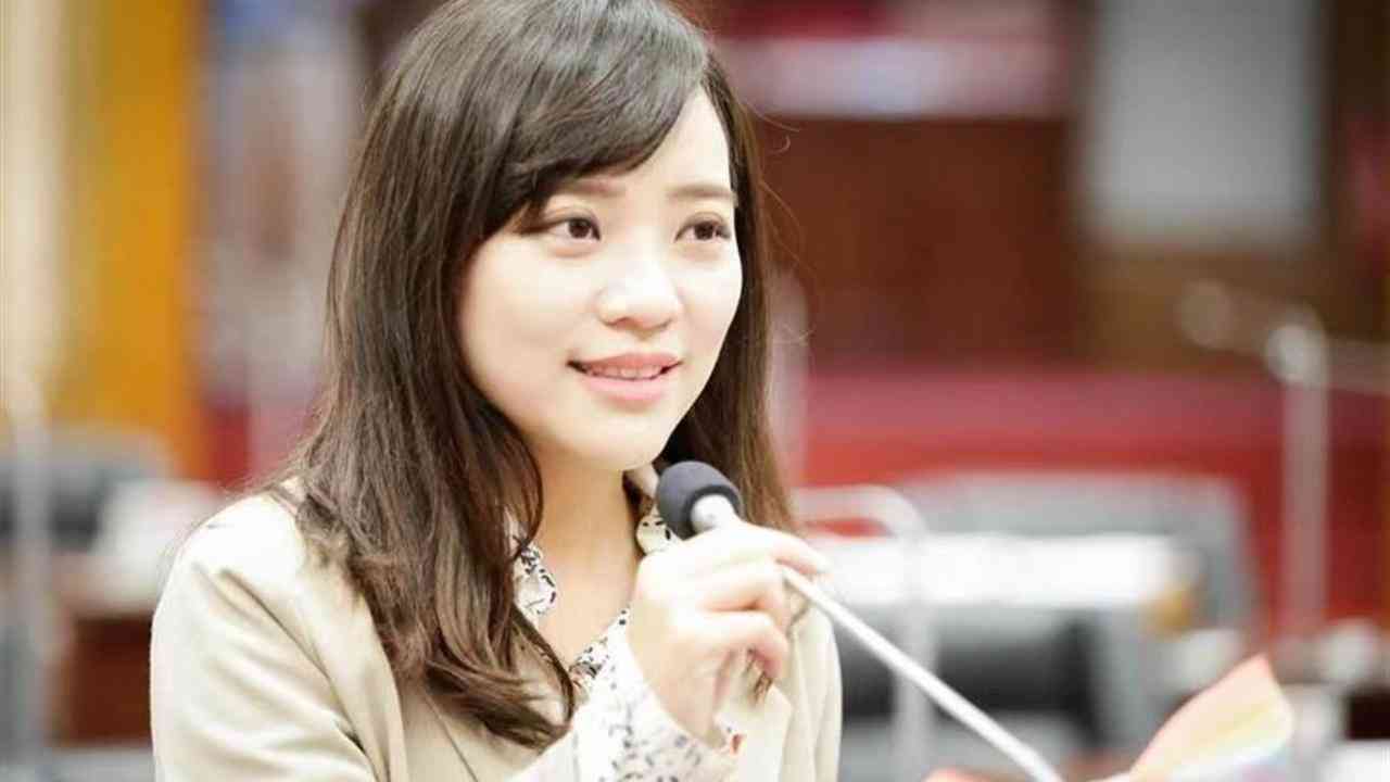 AI创作的作品是不是艺术——辩论、作文、反方质询与作品归类探讨