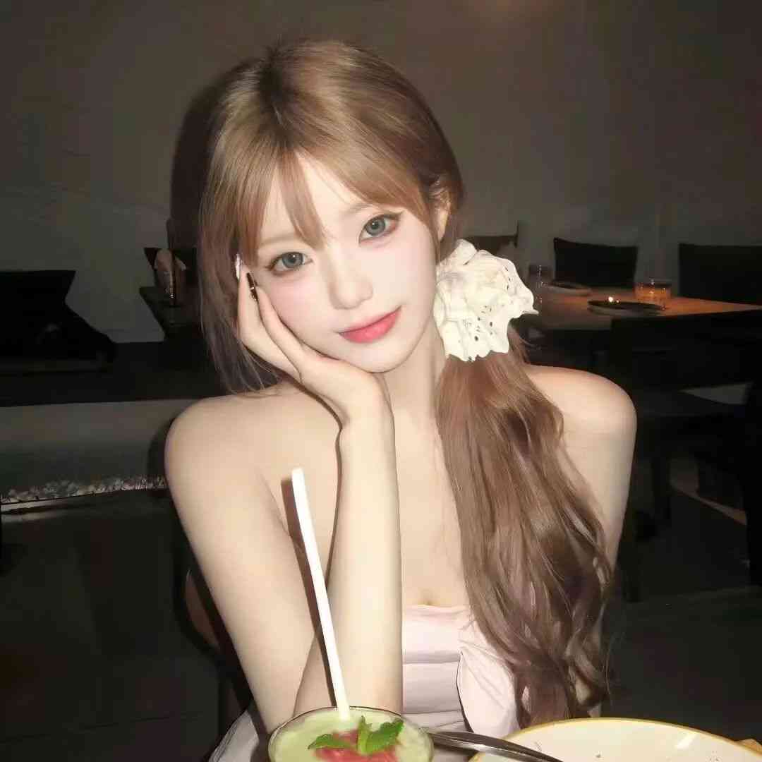 ai美女头像文案简短：美女头像朋友圈说说，爱美女生必备