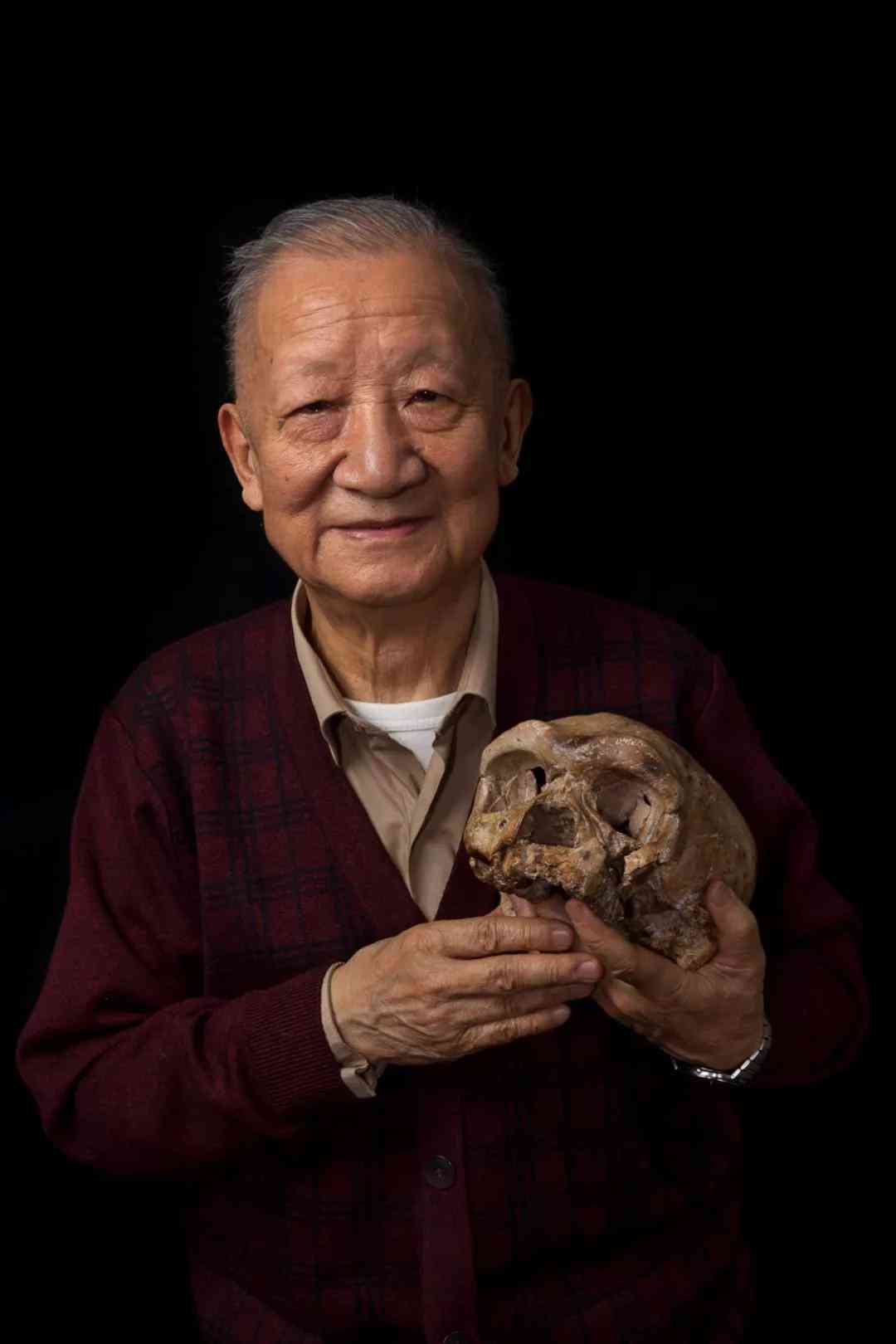 智能论文写作助手：一键解决论文撰写、格式校对与资料整理全流程问题