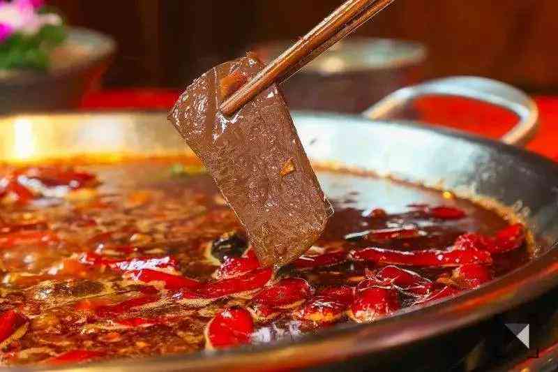全新火锅店攻略：独家秘制锅底与特色食材，一网打尽你的味蕾！