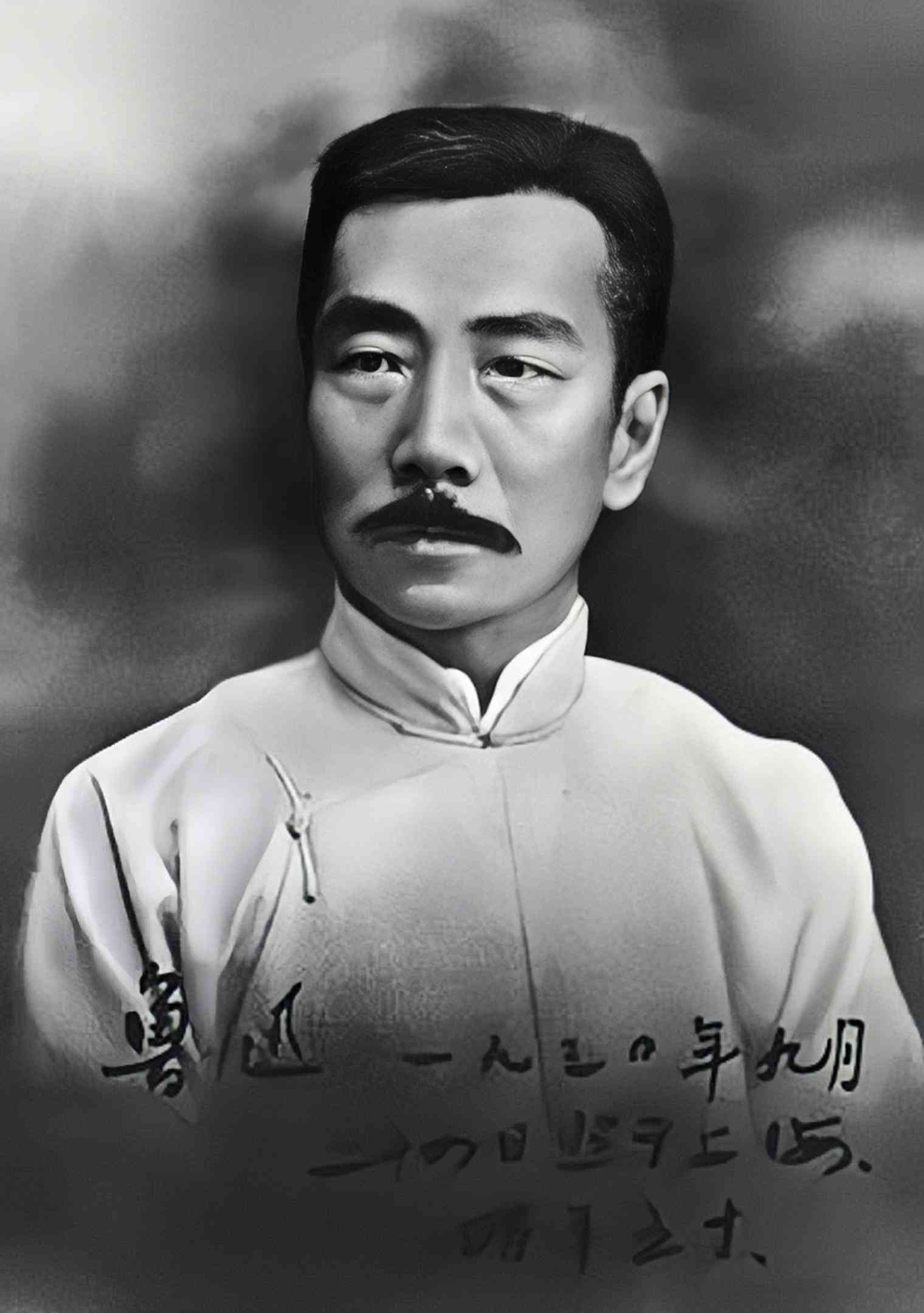 智能写作辅助电脑：提升创作效率的得力助手
