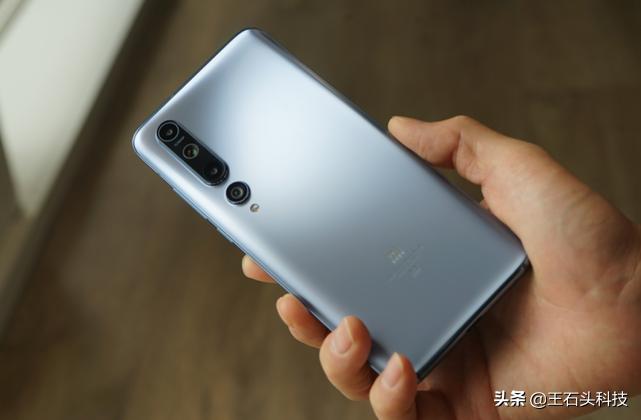 探索小米AI聊天助手：实现文案框自动弹出消息的技巧与方法