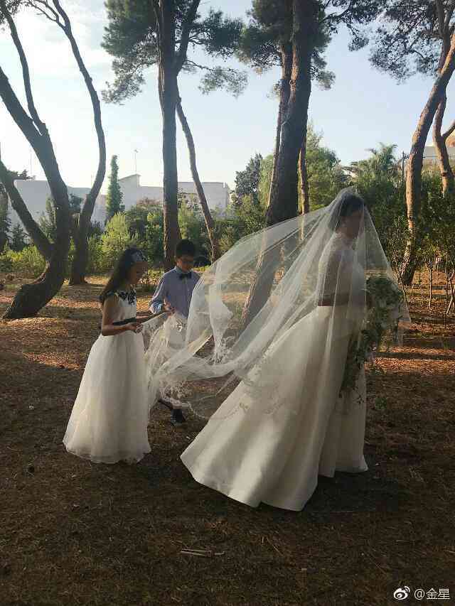 搞笑婚纱照配文大全：创意搞怪语句，让你的婚纱照更有趣味与记忆点