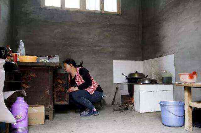 不认定工伤单位还赔偿吗：不走工伤如何走人身损害赔偿途径及合法性分析