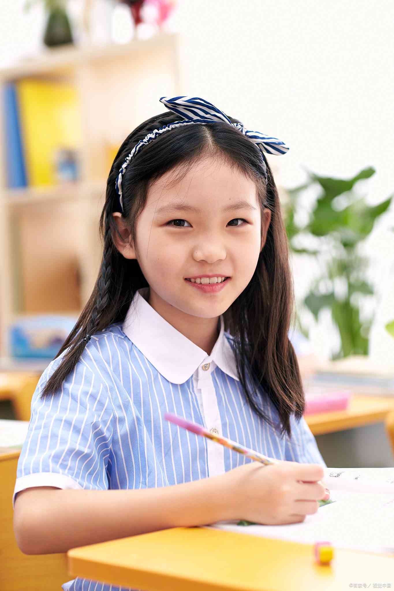 ai写作小学生可以学吗：女生及现今年龄适用性探讨