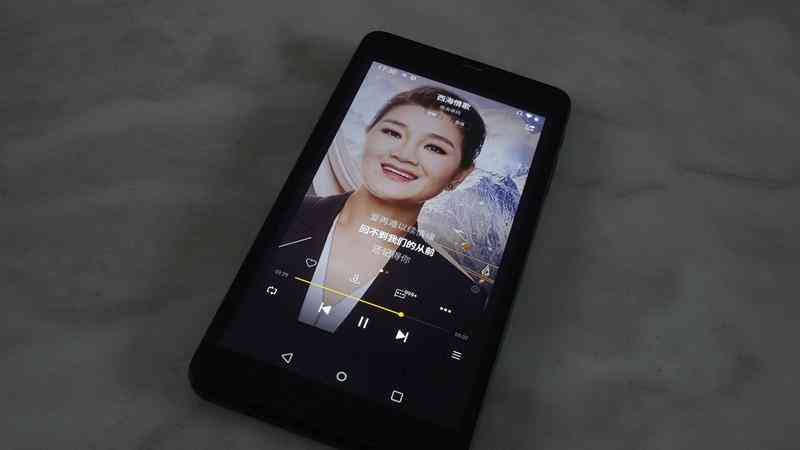 AI歌曲创作分析怎么做的：深入探讨技术与创意结合的流程与实践